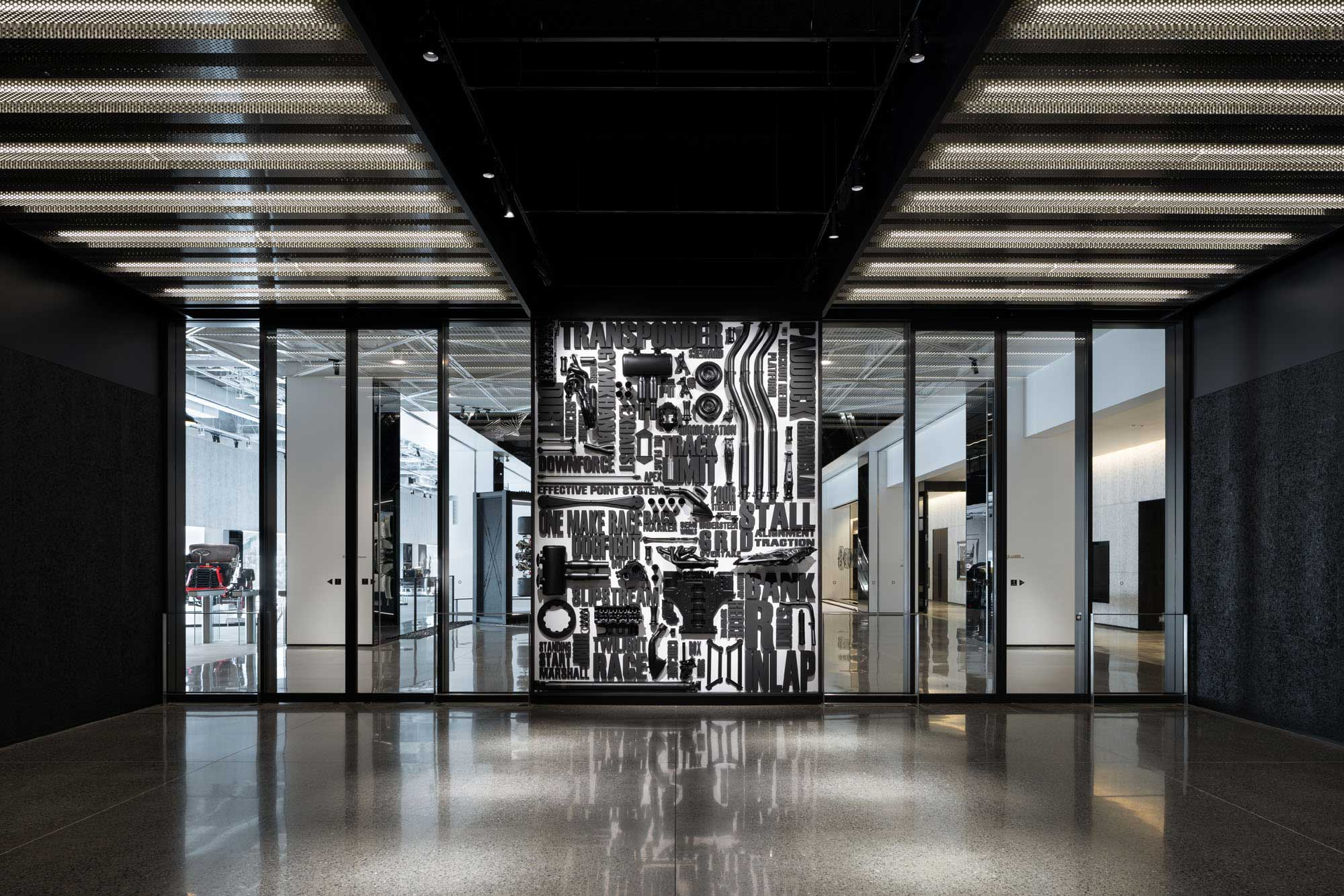 M&Y Auto Store Exterior View